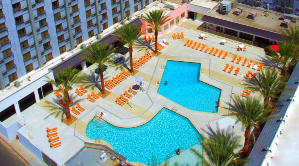 OYO & Hotel Casino Las Vegas Hooters Aerial Pool